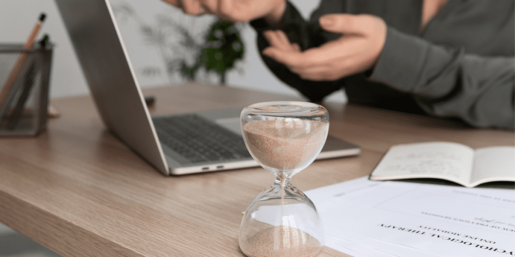 Horas extra en España: el límite legal y los abusos que siguen preocupando en 2026