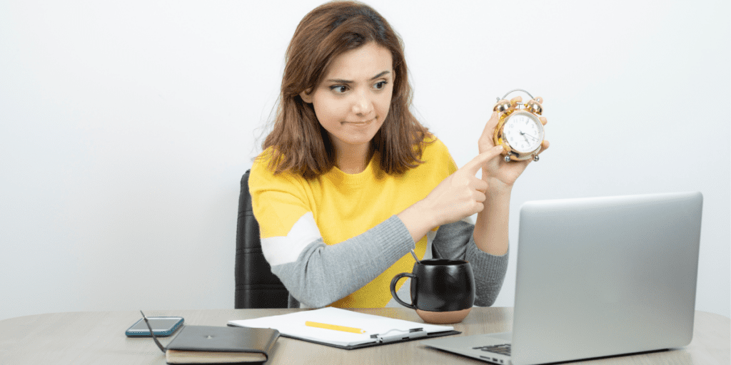 Te decimos como evitar errores al registrar las horas trabajadas