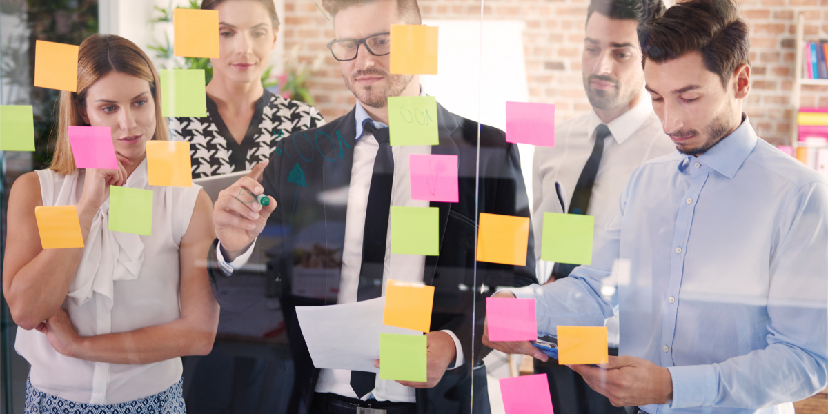 ¿Sabías que cada tipo de empresa organiza el trabajo de forma diferente?